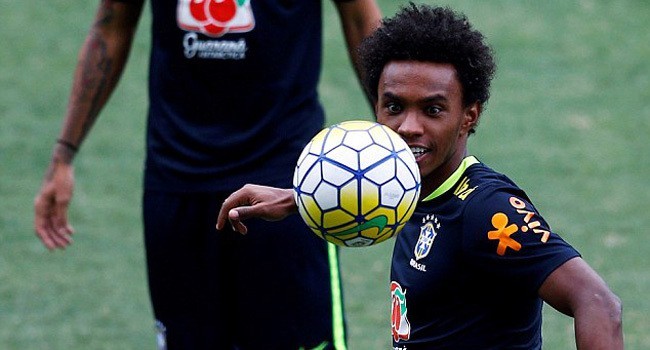 Willian satu pesawat dengan Coutinho, Firmino, dan Fernandinho menuju Inggris - Image