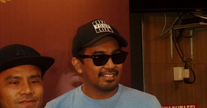 Glenn Fredly di kawasan Bangka, Jakarta Selatan, Rabu (30/11). - Image