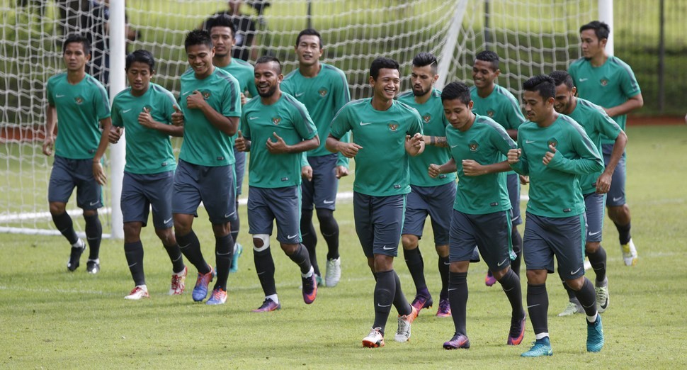Hampir semua pemain Timnas Indonesia enggan berbicara kepada media sehari jelang final Piala AFF 2016. - Image