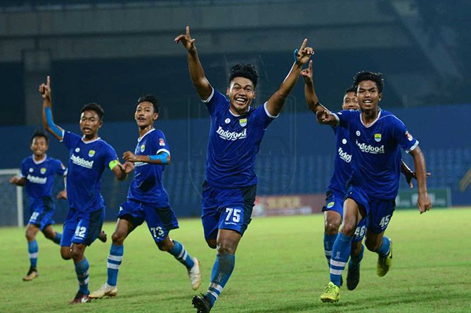 Dana kontribusi Rp 2,5 miliar bertujuan untuk mengembangkan pemain muda di setiap klub. - Image