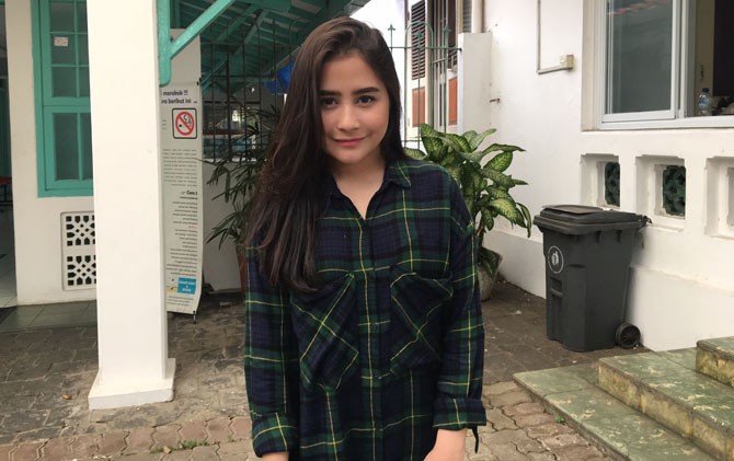 Prilly Latuconsina saat ditemui JawaPos.com di kawasan Bogor, Jawa Barat, Jumat (5/1). - Image