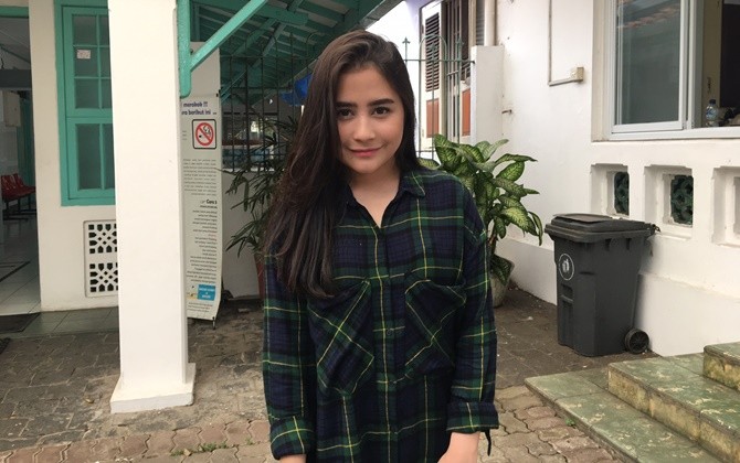 Prilly Latuconsina saat ditemui JawaPos.com di kawasan Bogor, Jawa Barat - Image