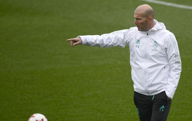 Zinedine Zidane dipercaya tetap menukangi Real Madrid hingga 2020 - Image