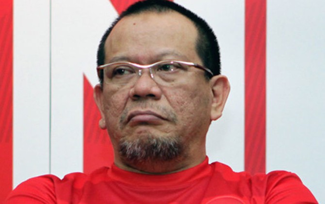 La Nyalla yang merupakan mantan ketua PSSI ini gagal maju di Jatim karena mengaku di palak Rp 40 Miliar. - Image