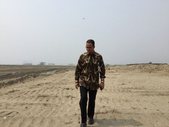 Gubernur DKI Jakarta Anies Baswedan menghentikan reklamasi 13 pulau di Jakarta - Image