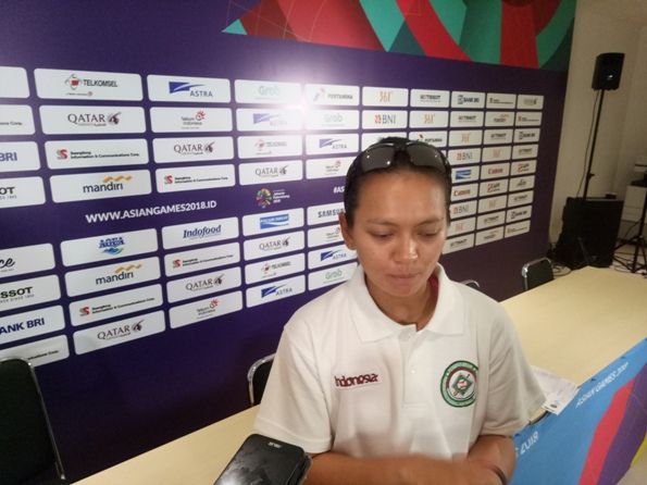 Kapten tim softball putri Indonesia Cresida Mariska - Image