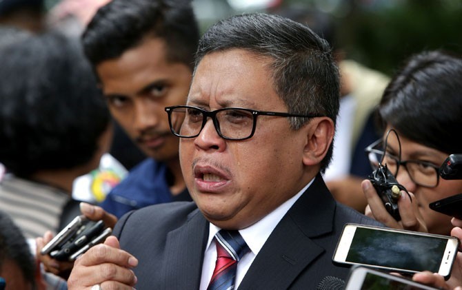 Sekjen DPP PDIP Hasto Kristiyanto mengaku tidak takut dengan adanya opini negatif yang muncul karean pertemuan kadernya dengan Habibi Rizieq. - Image