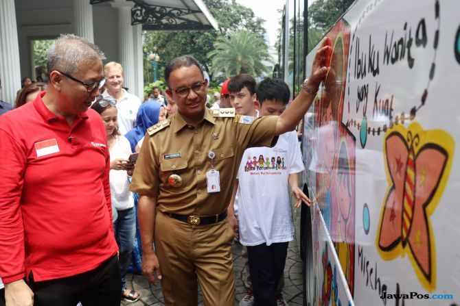 Gubernur DKI Jakarta Anies Baswedan diminta untuk selidiki adanya dugaan korupsi di PT Transjakarta. - Image
