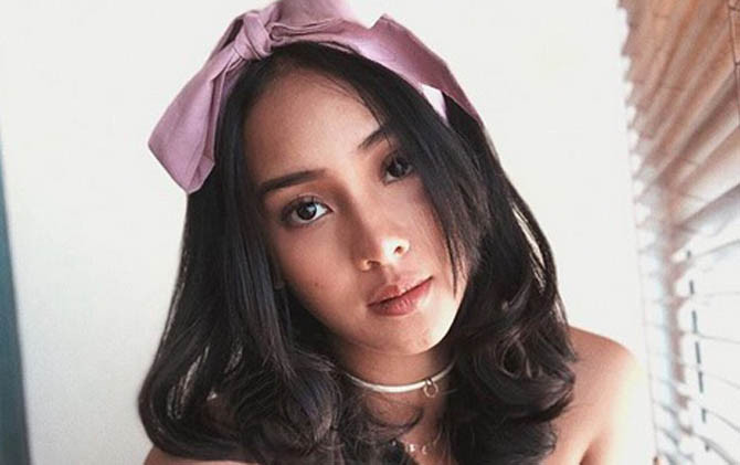 Anya Geraldine terlibat dalam pembuatan film Rembulan Tenggelam di Wajahmu. - Image