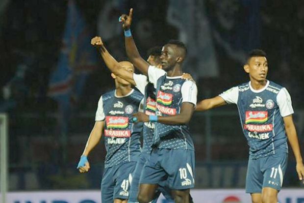 Arema FC akan menghadapi Persib Bandung di pekan ke-21 Liga 1 2018 - Image