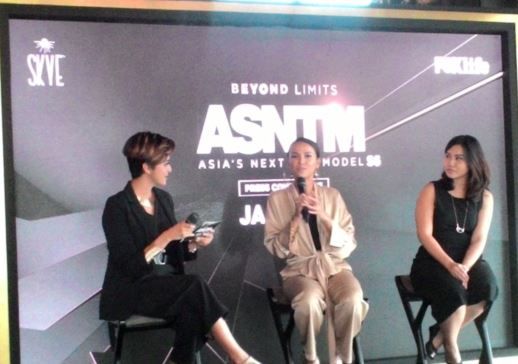 Peserta ASNTM 6 dari Indonesia, Iko Bustomi (tengah), Marketing Representative FOX Networks Group Indonesia, Indira Christiani (kanan) ketika memberikan keterangan pers kepada awak media, kemarin. - Image