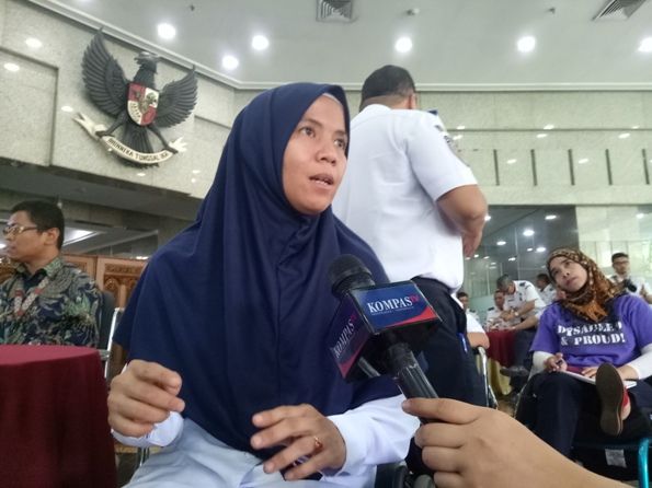 Atlet anggar kursi roda Elih - Image