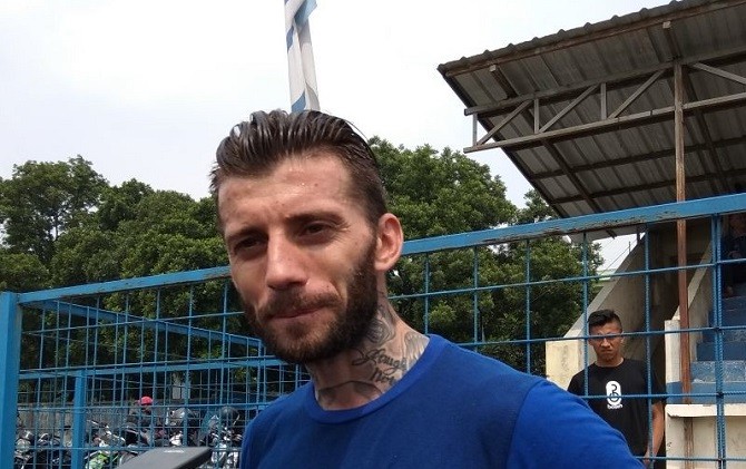 Bojan Malisic akui laga melawan Arema FC akan tidak mudah bagi Persib Bandung. - Image