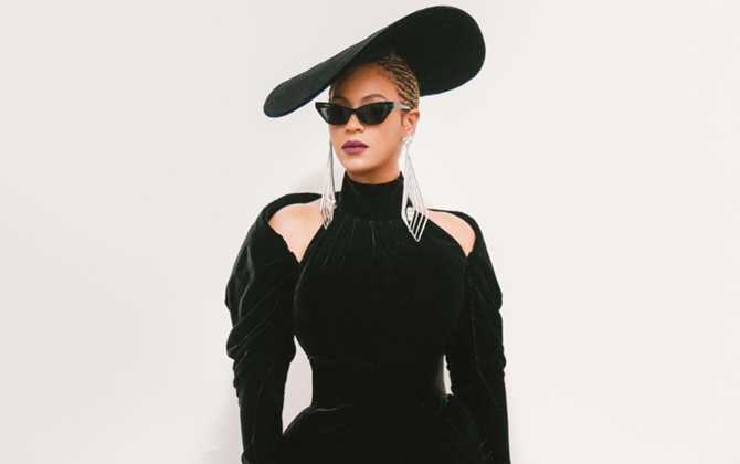 Berjalan di Grammy Awards, Beyonce Pakai Perhiasan Rp 91 Miliar