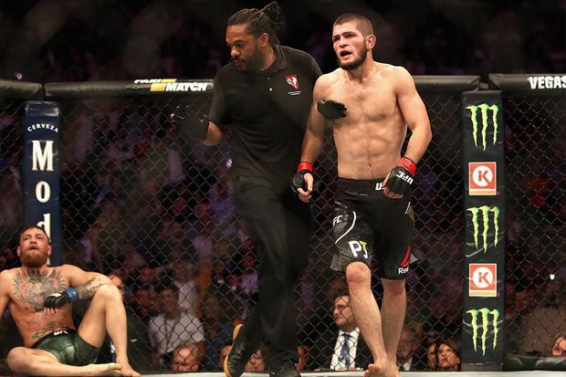 Khabib Nurmagomedov sukses mengalahkan Conor McGregor - Image