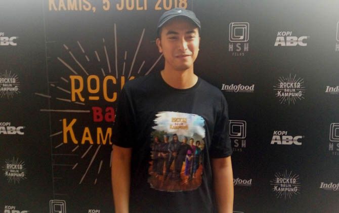 DJ Winky kembali ke dunia seni peran. Dia bermain dalam film Rocker Balik Kampung. - Image