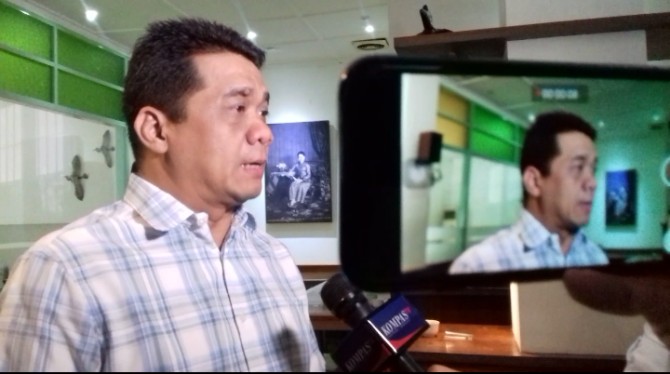 Wakil Ketua Komisi II DPR Ahmad Riza Patria mengatakan, tengah mempertimbangkan mengajukan hak angket guna menyelidiki penunjukkan Komjen Pol Mochamad Iriawan sebagai Pj Gubernur Jawa Barat. - Image