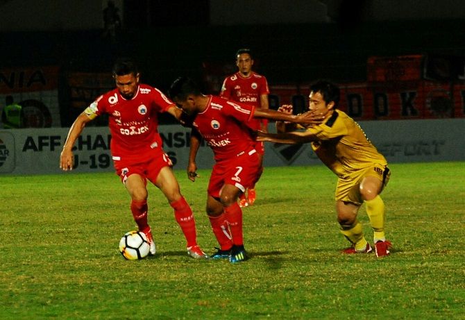 Persija bisa bernapas lega karena masih mendapat izin untuk tetap bermain di Stadion Patriot. - Image