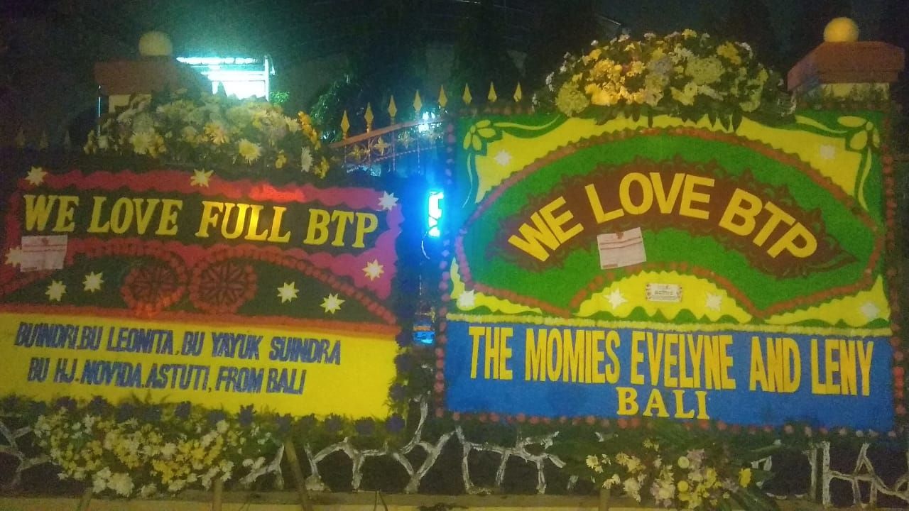 Karangan bunga menyambut bebasnya Ahok dari Rutan Mako Brimob, Depok - Image