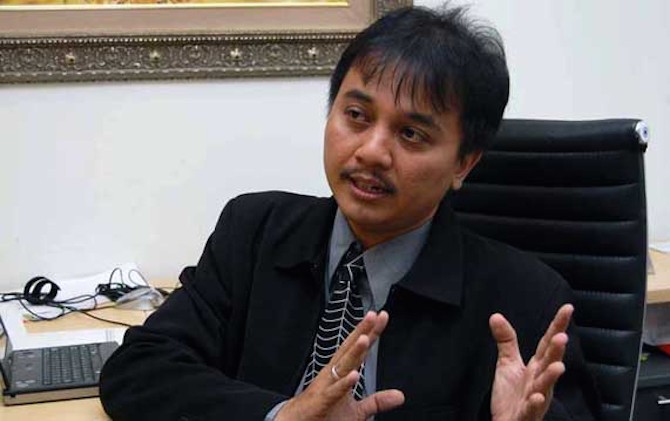 Ketua Umum Demokrat SBY menyemprot Roy Suryo yang dinilainya sudah terlalu sering membuat pernyataan yang tak sejalan dengan partai. - Image