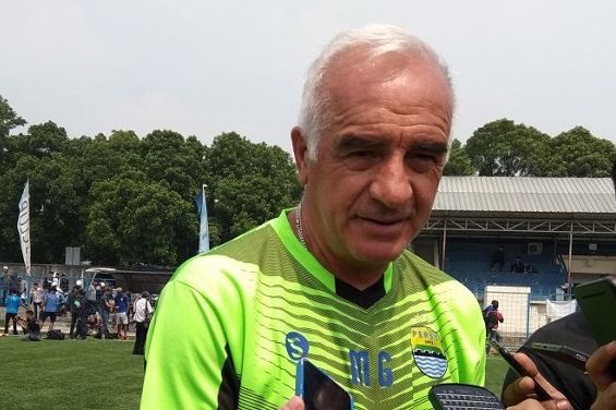 Mario Gomez menampik isu yang berkembang soal tuduhan kepada para pemain Persib. - Image