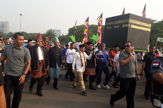 SBY hanya mengikuti lima menit parade devila - Image