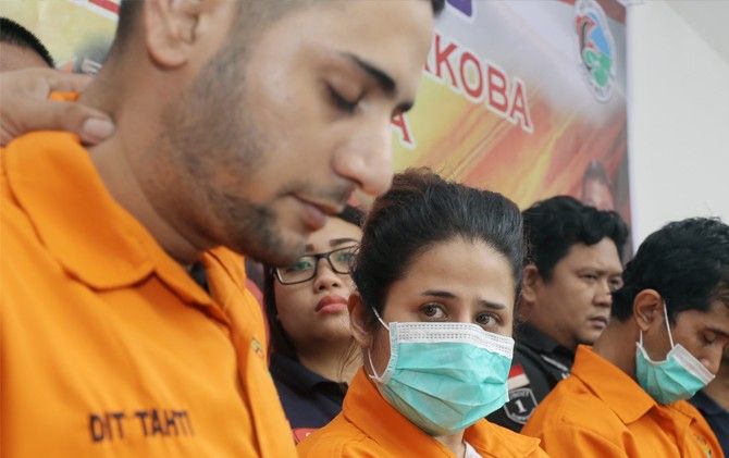 Dhawiya dan sang kekasih, Muhammad bersyukur dituntut 2 tahun rehabilitasi. - Image