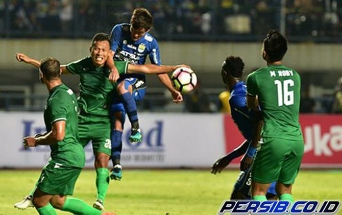 PSMS Medan berhasil mempecundangi Persib Bandung di Stadion Gelora Bandung Lautan Api. - Image