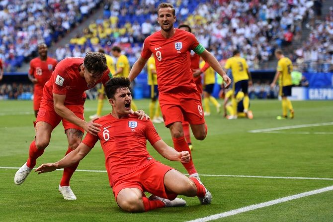 Inggris melaju ke semifinal melalui dua gol sundulan Harry Maguire dan Dele Alli. - Image