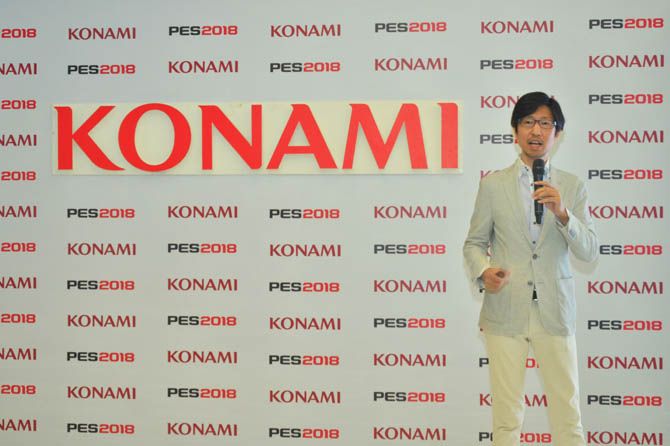 Takayuki Kurumada, Deputy Division Director of Promotion Planning Division, Konami Digital Entertainment mempresentasikan tentang Konami dan keterlibatan PES di Asian Games 2018. - Image
