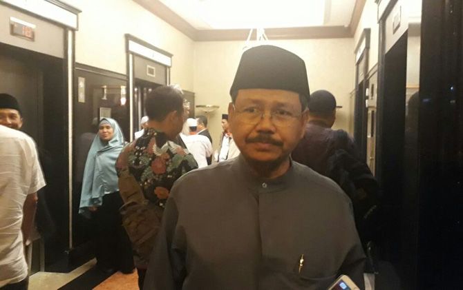 Eks Juru Bicara HTI Ismail Yusanto ikut menghadiri Ijtima Ulama yang digagas oleh Gerakan Nasional Pengawal Fatwa (GNPF) Ulama di Hotel Peninsula, Jakarta, Jumat (27/7) - Image