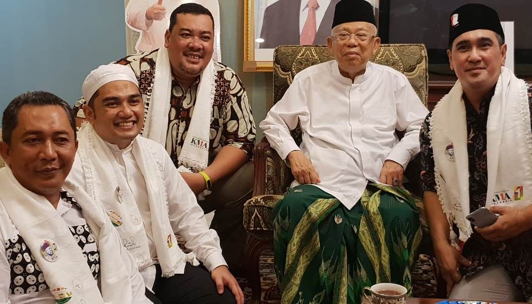 Sejumlah pengurus PAN Kalimantan Selatan ketika bersilaturahmi dengan Cawapers 01, Ma - Image