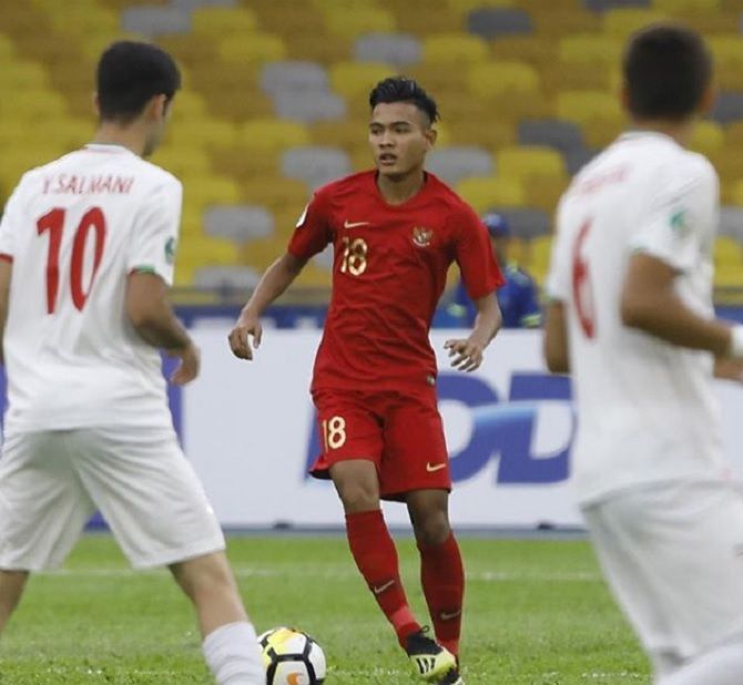 Brylian Aldama sempat berlatih bulu tangkis sebelum fokus ke sepak bola. - Image