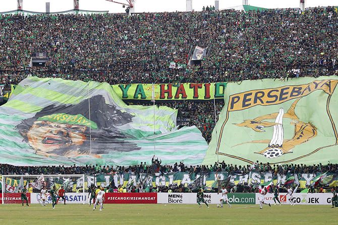Kasus dugaan skandal pengaturan skor yang meledak belakangan ini memuat cerita lain ketika Persebaya berjuang untuk naik kasta ke Liga 1 pada 2017 silam. - Image