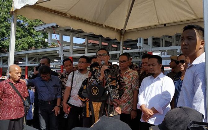 Nurdin Abdullah saat memberi arahan kepada para pejabat Pemprov Sulsel - Image