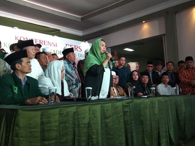 Keluarga besar Presiden ke-4 Abdurrahman Wahid dan para pengagumnya mendukung pasangan calon nomor urut 1 Jokowi-Ma - Image