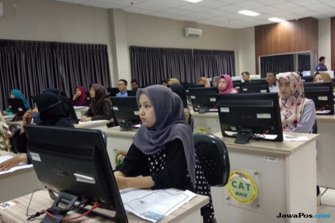 ILUSTRASI: Pemerintah Kota (Pemkot) Solo menerapkan aturan khusus dalam proses seleksi CPNS 2018 kali ini. - Image