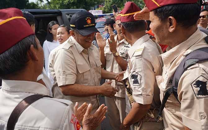 PERESMIAN: Ketua BPN Prabowo-Sandi, Djoko Santoso saat tiba di Posko BPN, Sumber, Banjarsari, Solo, Jumat (11/1). - Image