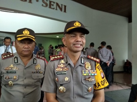 Kapolrestabes Bandung Kombes Pol Hendro Pandowo di Sabuga Jalan Taman Sari, Bandung, Senin (12/3). - Image