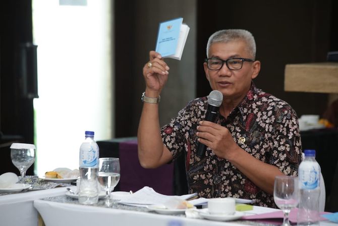 Ketua Fraksi Partai Golkar MPR Agun Gunandjar Sudarsa menggelar sosialisasi Empat Pilar. Acara itu digelar di hadapan ratusan warga dan tokoh masyarakat di Kabupaten Kuningan, Jawa Barat. - Image