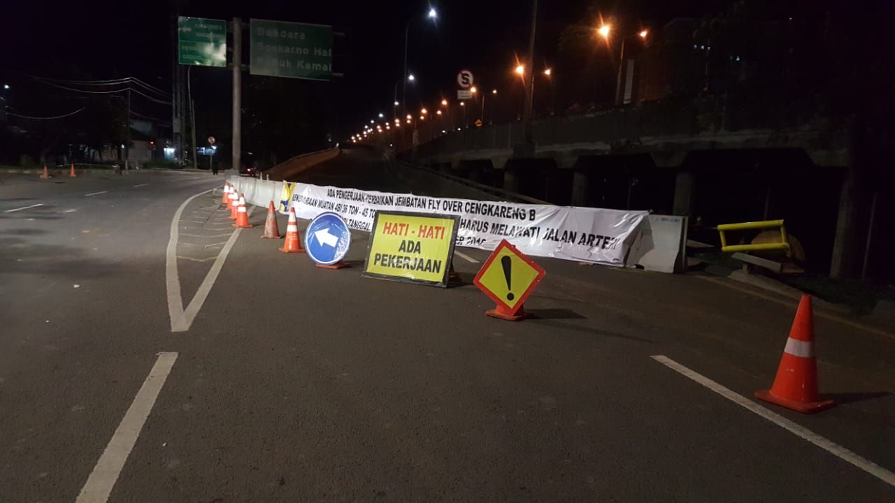 Flyover Cengkareng retak - Image