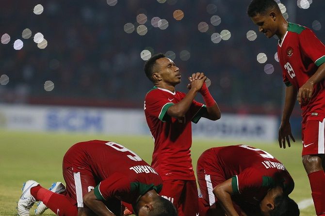 Todd Rivaldo Ferre belum bisa dipastikan turun di laga versus Vietnam, Sabtu (7/7) besok. - Image