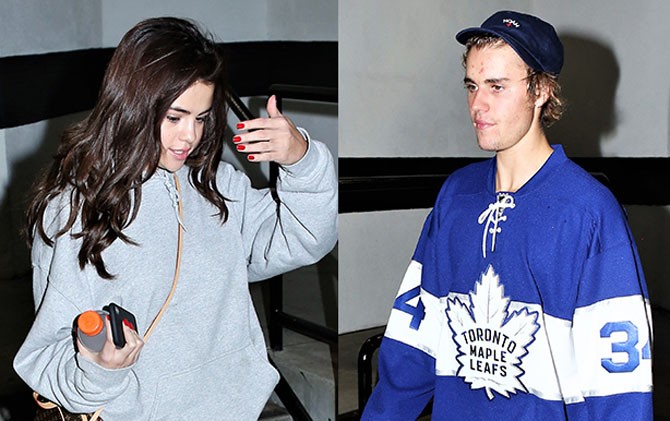Selena Gomez saat datang mendukung pertandingan hoki Justin Bieber. - Image