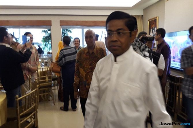 Idrus Marham mengundurkan diri dari jabatan Menteri Sosial lantaran tersandung kasus dugaan korupsi suap proyek PLTU Riau-1. Posisinya di kepengurusan Golkar digantikan oleh Kahar Muzakir. - Image
