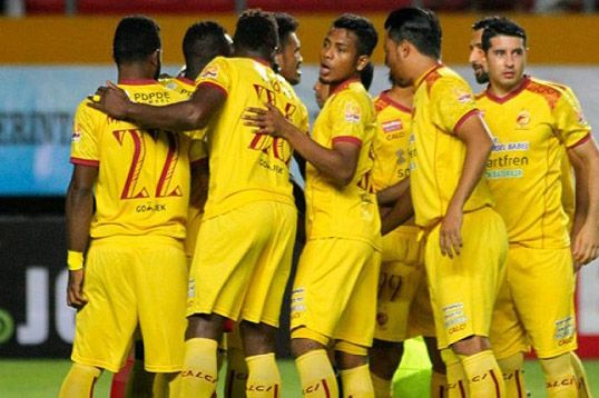 Posisi Sriwijaya FC masih belum aman dari degradasi meski mampu menang 2-0 atas Barito Putera. - Image