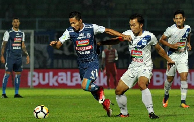 Arema FC kembali mempersembahkan kemenangan saat berlaga di Kanjuruhan. - Image