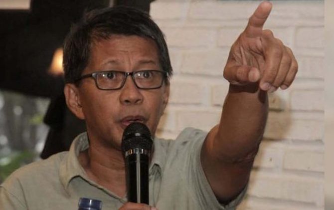 akar filsafat dan politik Rocky Gerung mengatakan, dihapuskannya Presidential Treshold (PT) adalah konsekuensi logis dari pemilu legislatif dan presiden yang digelar serentak. - Image