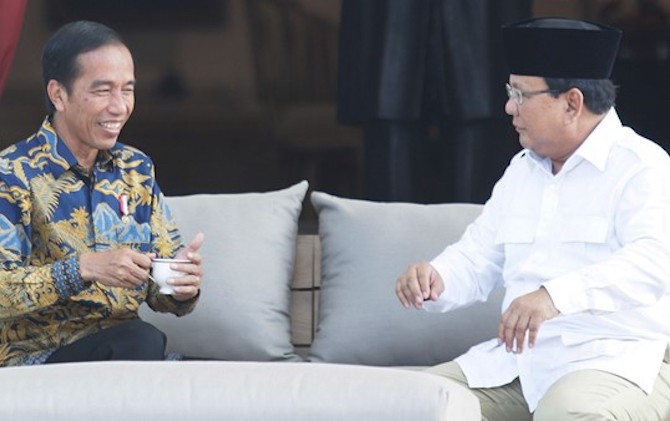Presiden Joko Widodo (Jokowi) saat mengundang Ketua Umum Gerindra Prabowo Subianto di Istana Negara. - Image