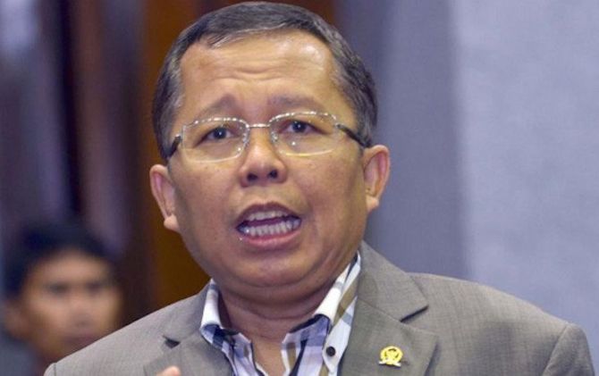 Sekretaris Jenderal Partai Persatuan Pembangunan (PPP), Arsul Sani mengaku sudah mendapat informasi bahwa Soetrisno Bachir bakal mendukung Jokow dan Ma - Image