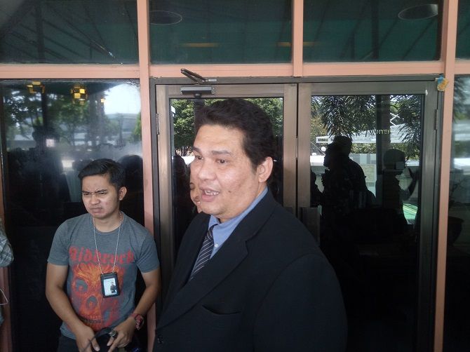 Tigor Simatupang ingin mendapatkan dokumen detail soal barang-barang yang diduga dibawa Roy Suryo. - Image